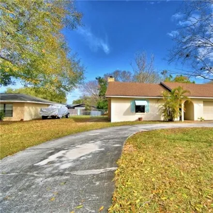 Buy this 2 bed house on 182 Keith Court in Auburndale, FL 33823