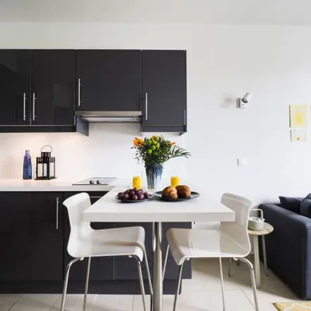 Rent this 1 bed apartment on Rue Berckmans - Berckmansstraat 57 in 1060 Saint-Gilles - Sint-Gillis, Belgium