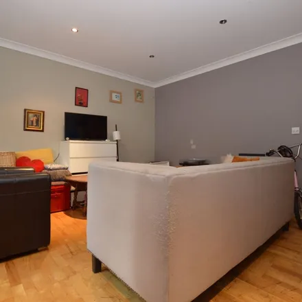 Rent this 3 bed apartment on 141 Friary Road in London, SE15 5UW