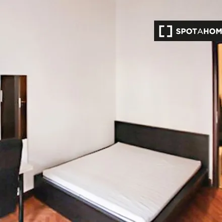 Rent this 5 bed room on awning in Corso Plebisciti, 20129 Milan MI