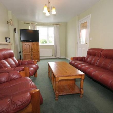 Rent this 5 bed house on 11 Speedwell Way in Norwich, NR5 9HP
