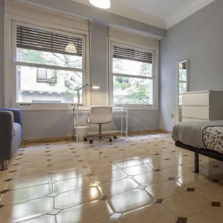 Rent this 7 bed room on Carrer de Císcar in 38, 46005 Valencia