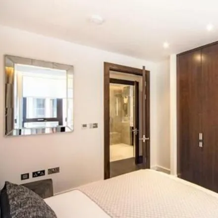 Image 4 - Thornes House, Ponton Road, Nine Elms, London, SW11 7DA, United Kingdom - Room for rent