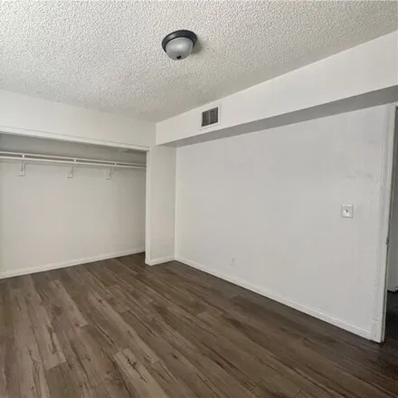 Image 8 - 212 W Philadelphia Ave Apt 1, Las Vegas, Nevada, 89102 - Condo for rent