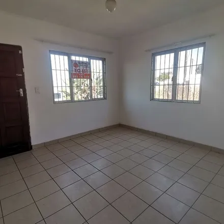 Image 4 - Tweedfern Place, Redfern, Phoenix, 4310, South Africa - Apartment for rent