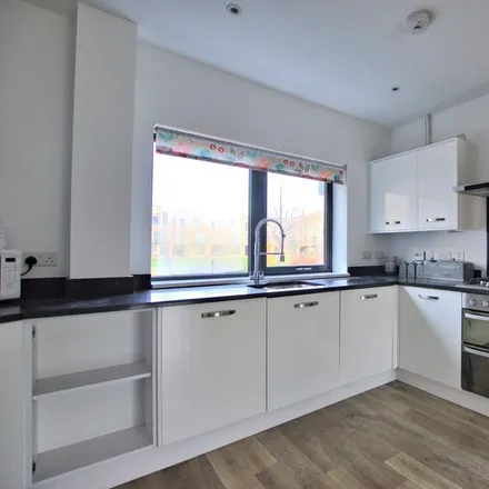 Rent this 4 bed townhouse on 9 Whittington Road in Cambridge, CB2 9BH