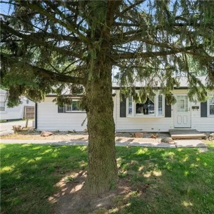 Buy this 2 bed house on 1137 W Elm Tree Rd in Rossford, Ohio