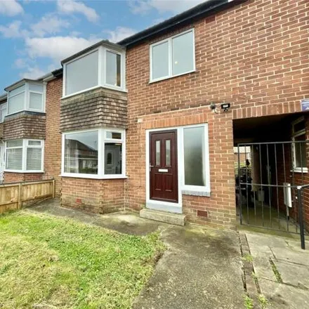 Buy this 3 bed townhouse on Mapperley Drive in Newcastle upon Tyne, NE15 7RT