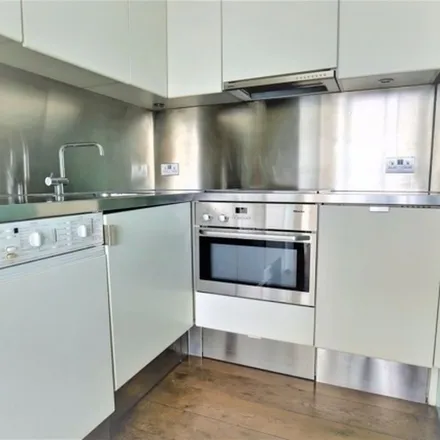 Rent this 1 bed apartment on Virgin Active & Canary Riverside in Limehouse Link, Canary Wharf