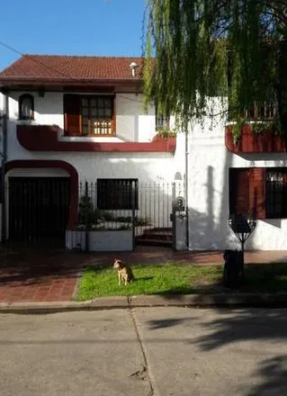 Buy this 4 bed house on General Capdevila 979 in Partido de Lomas de Zamora, 1828 Banfield