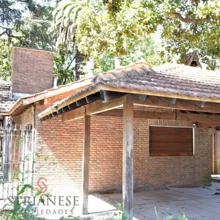 Buy this 4 bed house on Bartolomé Cerretti 1037 in Adrogué, Argentina