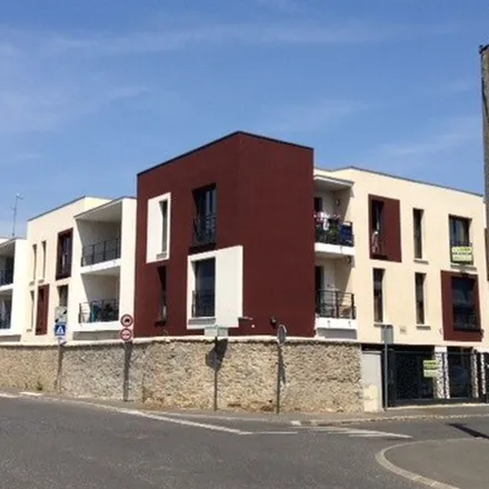 Rent this 2 bed apartment on 16 Avenue George Sand in 91130 Ris-Orangis, France