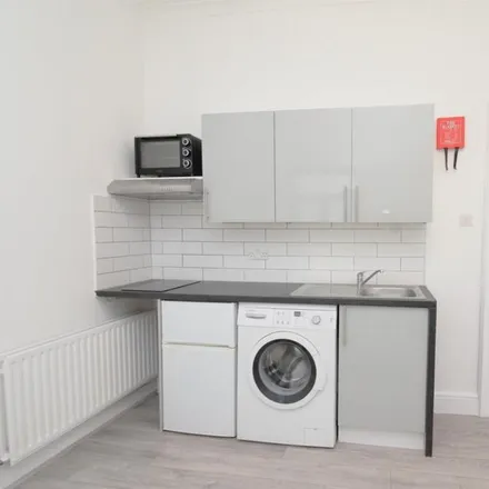 Rent this studio apartment on 25 Lancaster Road in London, N4 4PP