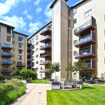 Rent this 3 bed apartment on Richbourne Court in Harrowby Street, London