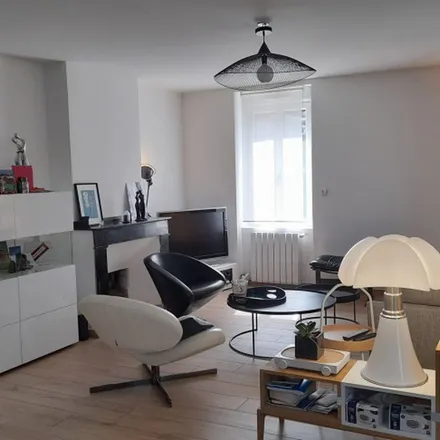 Rent this 6 bed apartment on 10 Rue Mascard in 31500 Toulouse, France