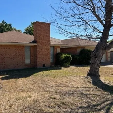 Image 3 - 236 Lansford Drive, Benbrook, TX 76126, USA - House for sale