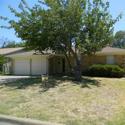 Rent this 3 bed house on 6605 Vega Drive in Fort Worth, TX 76133