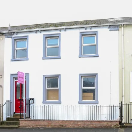 Rent this 2 bed apartment on Queen Street in Lurgan, BT66 8BQ