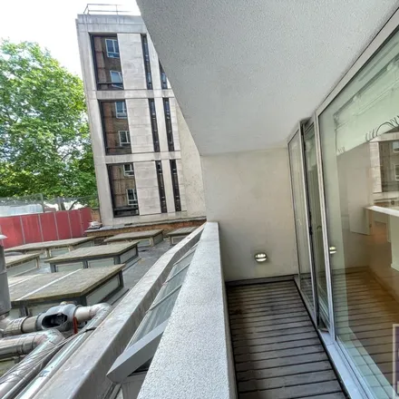 Image 2 - New Penderel House, 283-288 High Holborn, London, WC1V 7HP, United Kingdom - Apartment for rent