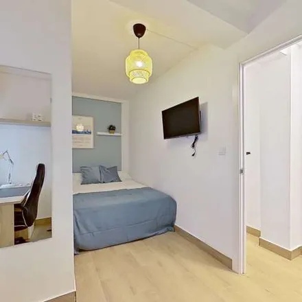 Image 4 - Paseo de Ruiseñores, 2, 50006 Zaragoza, Spain - Apartment for rent