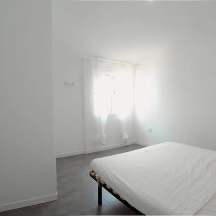 Image 3 - Madrid, Centro Europeo de Estudios Profesionales, Paseo de Extremadura, 28011 Madrid - Room for rent