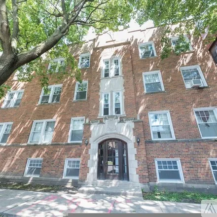 Rent this 1 bed apartment on 5137 N Wolcott Ave