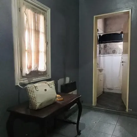 Buy this 3 bed house on Héctor Flores 787 in Partido de Lomas de Zamora, Temperley