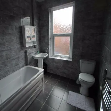 Image 5 - Harold View, Leeds, LS6 1PP, United Kingdom - House for rent