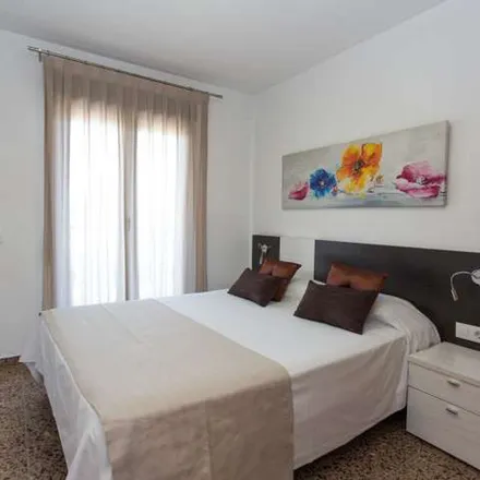 Image 7 - Piscina Coberta de Campanar, Carrer de Sant Xavier, 16015 Valencia, Spain - Apartment for rent