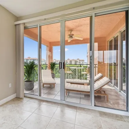 Image 6 - Dolphin Cay Lane South, Saint Petersburg, FL 33711, USA - Condo for sale