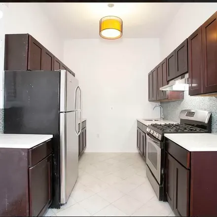 Image 3 - 572 Eastern Parkway, New York, NY 11225, USA - Apartment for rent