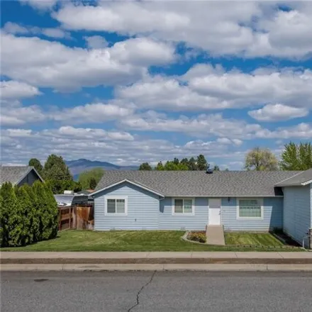 Buy this 4 bed house on 516 Chrisand Lane in Wenatchee, WA 98801