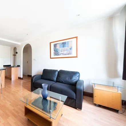 Image 2 - 107 Westbourne Terrace, London, W2 6QS, United Kingdom - Apartment for rent