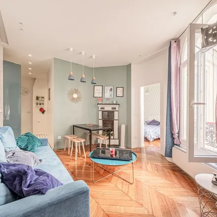 Rent this 3 bed apartment on 14 Rue Chauchat in 75009 Paris, France