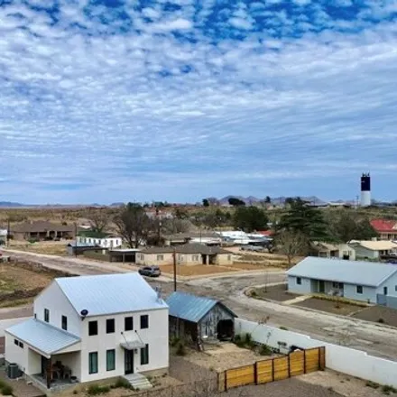 Image 4 - 815 North Highland Street, Marfa, TX 79843, USA - House for sale