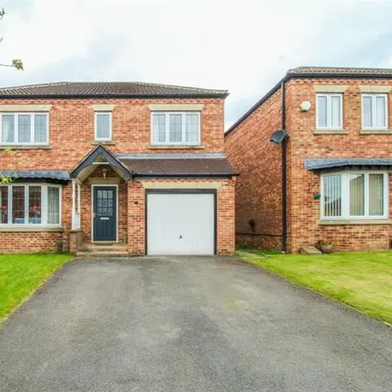 Buy this 4 bed house on 7 Watering Meadow in Morley, LS27 8BF