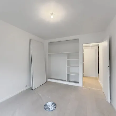 Rent this 3 bed apartment on 114 Boulevard de la République in 92210 Saint-Cloud, France