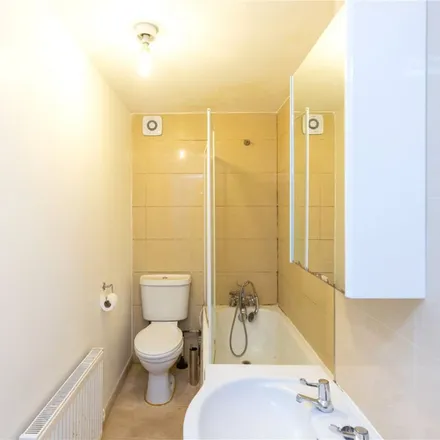 Rent this 1 bed apartment on 161 Torrington Park in London, N12 9AN