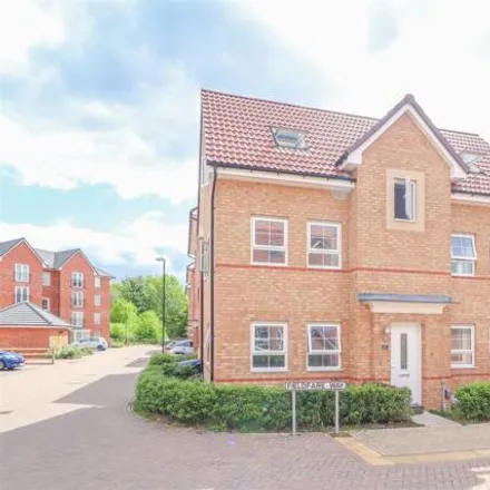 Rent this 4 bed house on 32 Fieldfare Way in Coventry, CV4 8NH