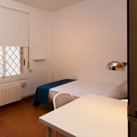 Rent this 1 bed room on Carrer de la Manigua in 08001 Barcelona, Spain