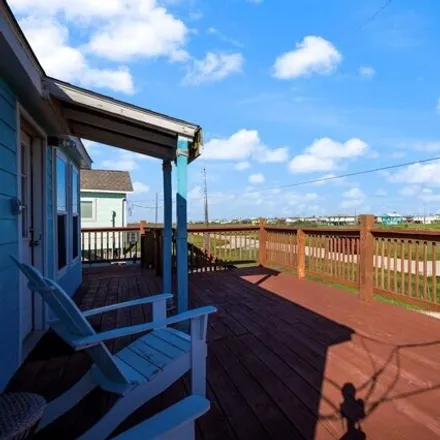 Image 1 - 715 Caison Street, Surfside Beach, Brazoria County, TX 77541, USA - House for sale
