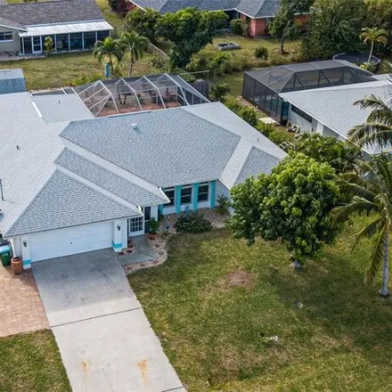 Image 4 - 1318 Se 21st Ln, Cape Coral, Florida, 33990 - House for sale