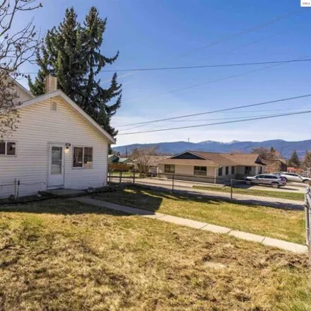 Image 1 - 6490 Tyler, Bonners Ferry, ID 83805, USA - House for sale
