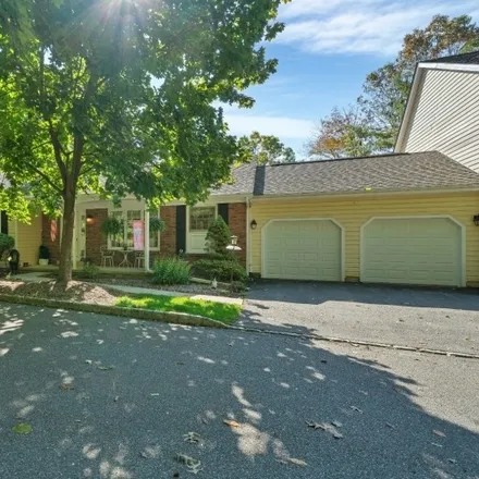 Image 2 - 4 Partridge Court, Allamuchy Township, Warren County, NJ 07840, USA - Townhouse for sale