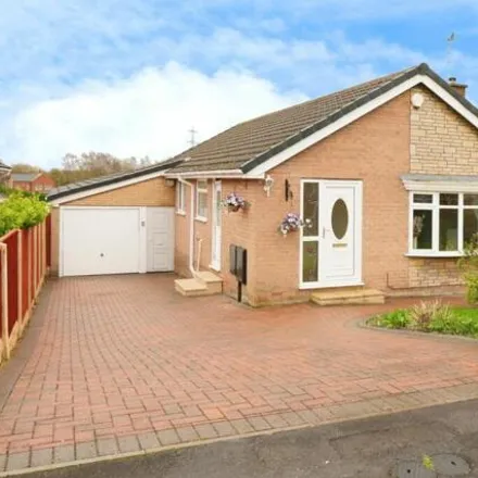 Buy this 3 bed house on Hucklow Avenue in Inkersall Green, S43 3EH
