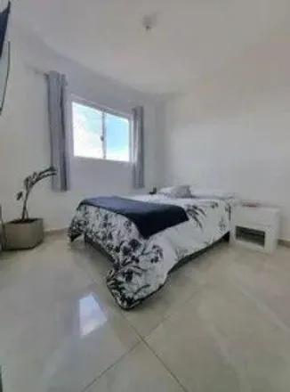Buy this 2 bed apartment on Rua Joaquim Ribeiro de Lima in Maracanã, Colombo - PR