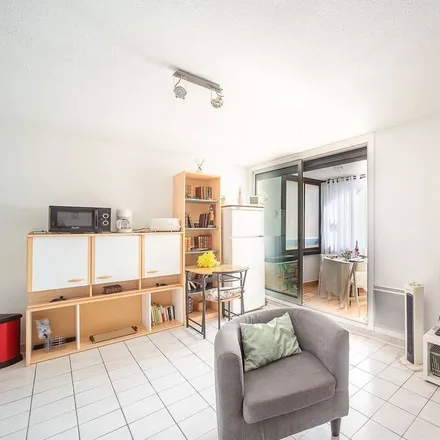 Image 1 - 66750 Saint-Cyprien, France - Apartment for rent