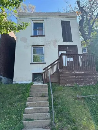 Buy this studio house on 2179 Stansbury Street in St. Louis, MO 63118