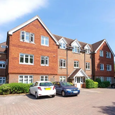 Rent this 2 bed apartment on unnamed road in Horley, RH6 8QG