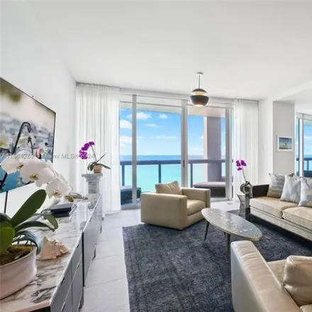 Image 2 - The Carillon Hotel & Spa, 6899 Collins Avenue, Atlantic Heights, Miami Beach, FL 33141, USA - Condo for rent